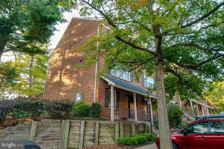 7710 MARSHALL HEIGHTS CT, FALLS CHURCH, Virginia 22043, 3 Bedrooms Bedrooms, ,2 BathroomsBathrooms,Residential,For sale,7710 MARSHALL HEIGHTS CT,VAFX2257274 MLS # VAFX2257274
