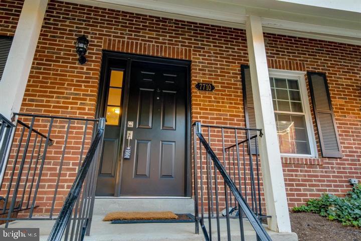 7710 MARSHALL HEIGHTS CT, FALLS CHURCH, Virginia 22043, 3 Bedrooms Bedrooms, ,2 BathroomsBathrooms,Residential,For sale,7710 MARSHALL HEIGHTS CT,VAFX2257274 MLS # VAFX2257274