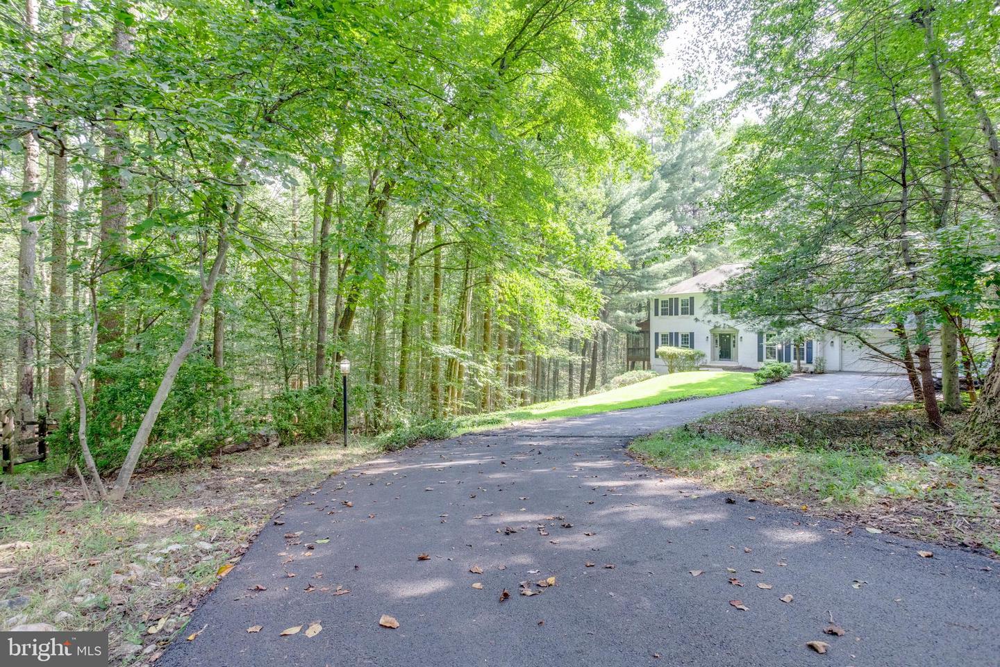 11841 CLARA WAY, FAIRFAX STATION, Virginia 22039, 5 Bedrooms Bedrooms, ,3 BathroomsBathrooms,Residential,For sale,11841 CLARA WAY,VAFX2257542 MLS # VAFX2257542