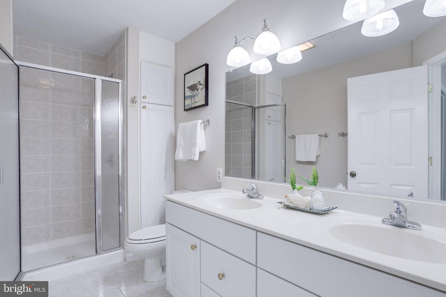 11841 CLARA WAY, FAIRFAX STATION, Virginia 22039, 5 Bedrooms Bedrooms, ,3 BathroomsBathrooms,Residential,For sale,11841 CLARA WAY,VAFX2257542 MLS # VAFX2257542