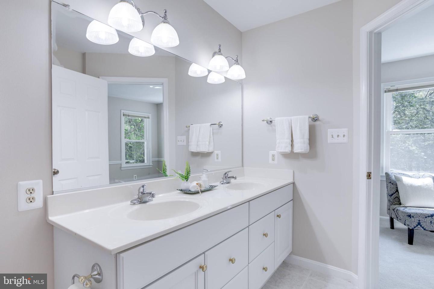 11841 CLARA WAY, FAIRFAX STATION, Virginia 22039, 5 Bedrooms Bedrooms, ,3 BathroomsBathrooms,Residential,For sale,11841 CLARA WAY,VAFX2257542 MLS # VAFX2257542