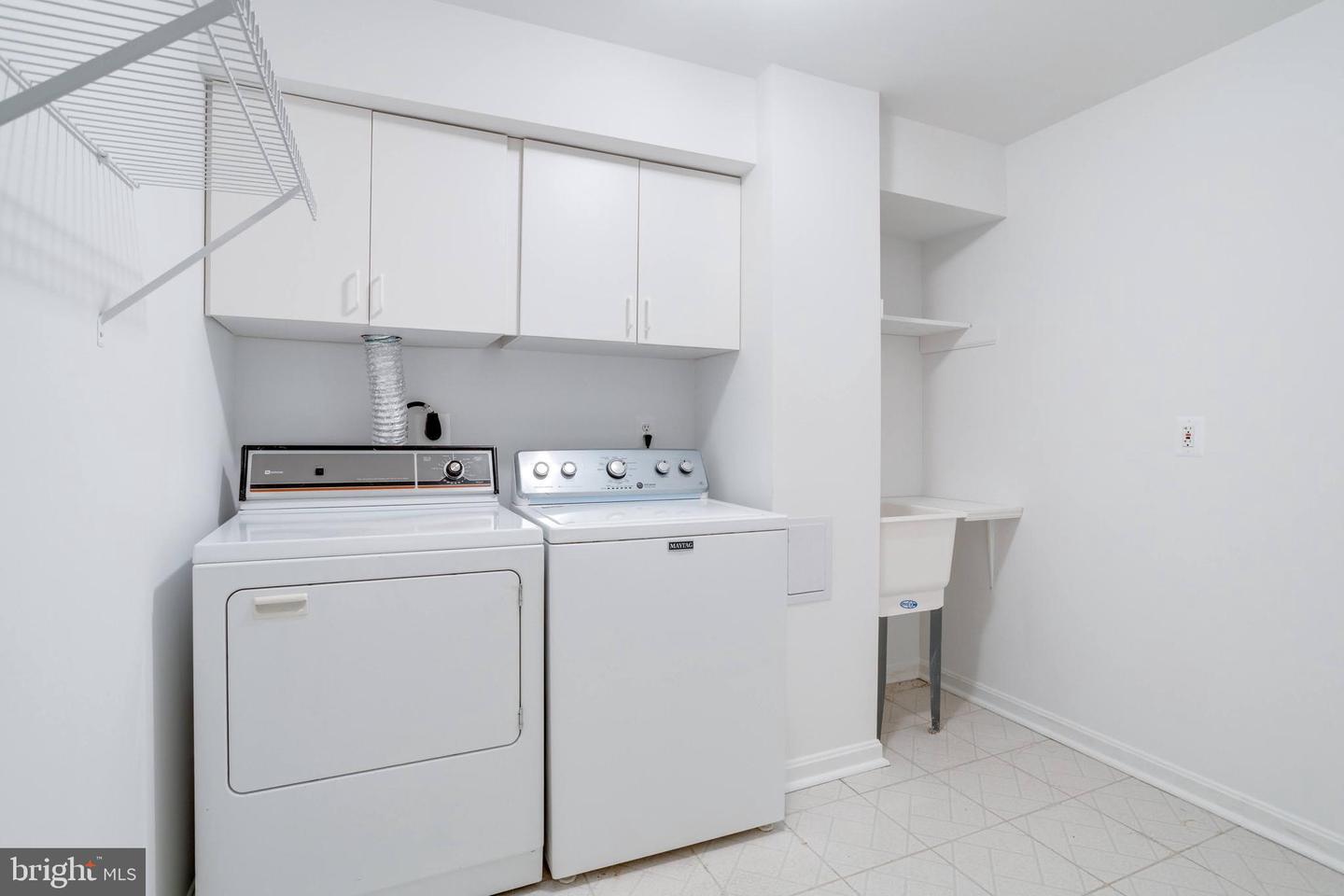 11841 CLARA WAY, FAIRFAX STATION, Virginia 22039, 5 Bedrooms Bedrooms, ,3 BathroomsBathrooms,Residential,For sale,11841 CLARA WAY,VAFX2257542 MLS # VAFX2257542