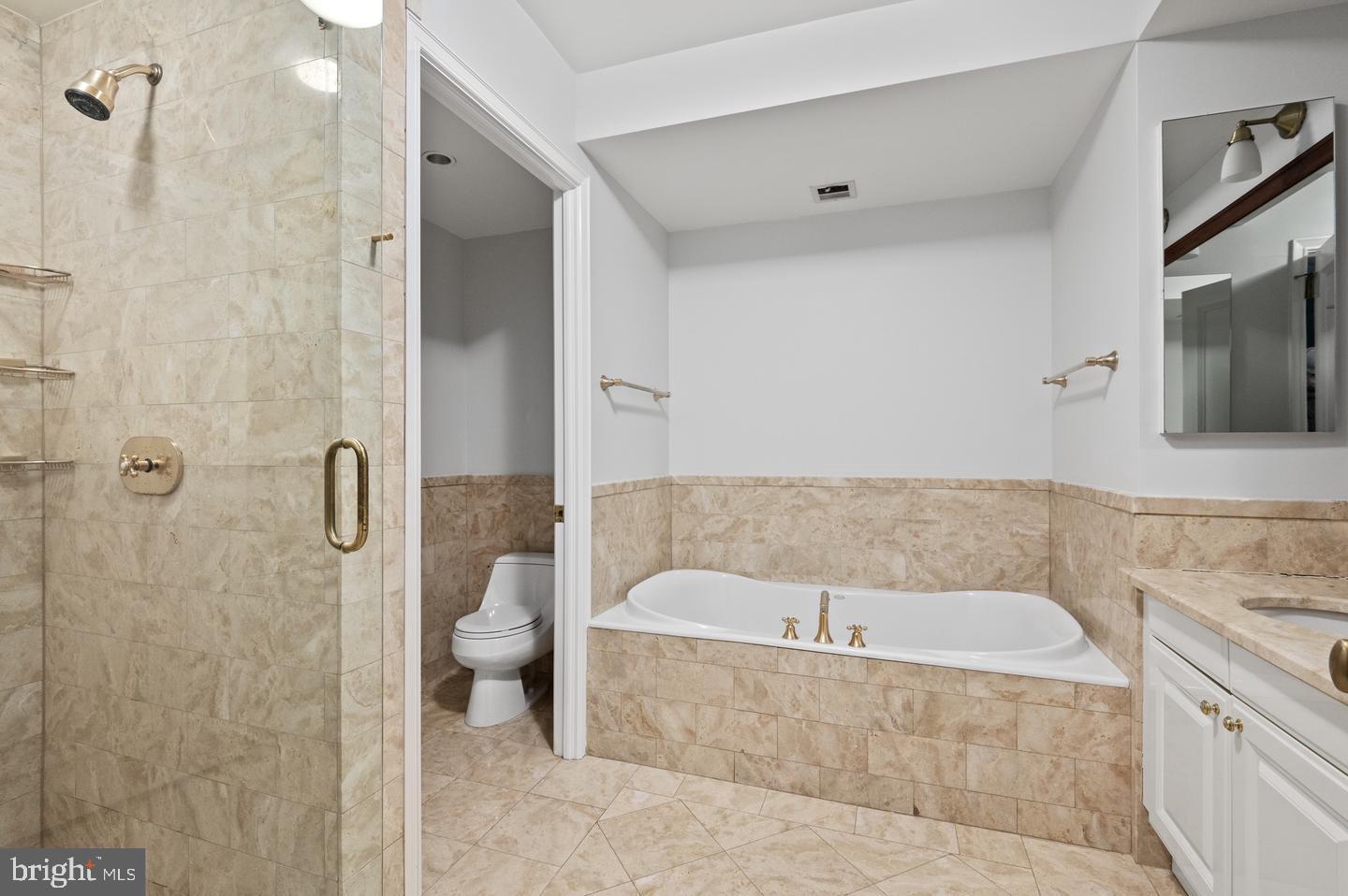 1155 23RD ST NW #6C, WASHINGTON, District Of Columbia 20037, 2 Bedrooms Bedrooms, ,2 BathroomsBathrooms,Residential,For sale,1155 23RD ST NW #6C,DCDC2212034 MLS # DCDC2212034