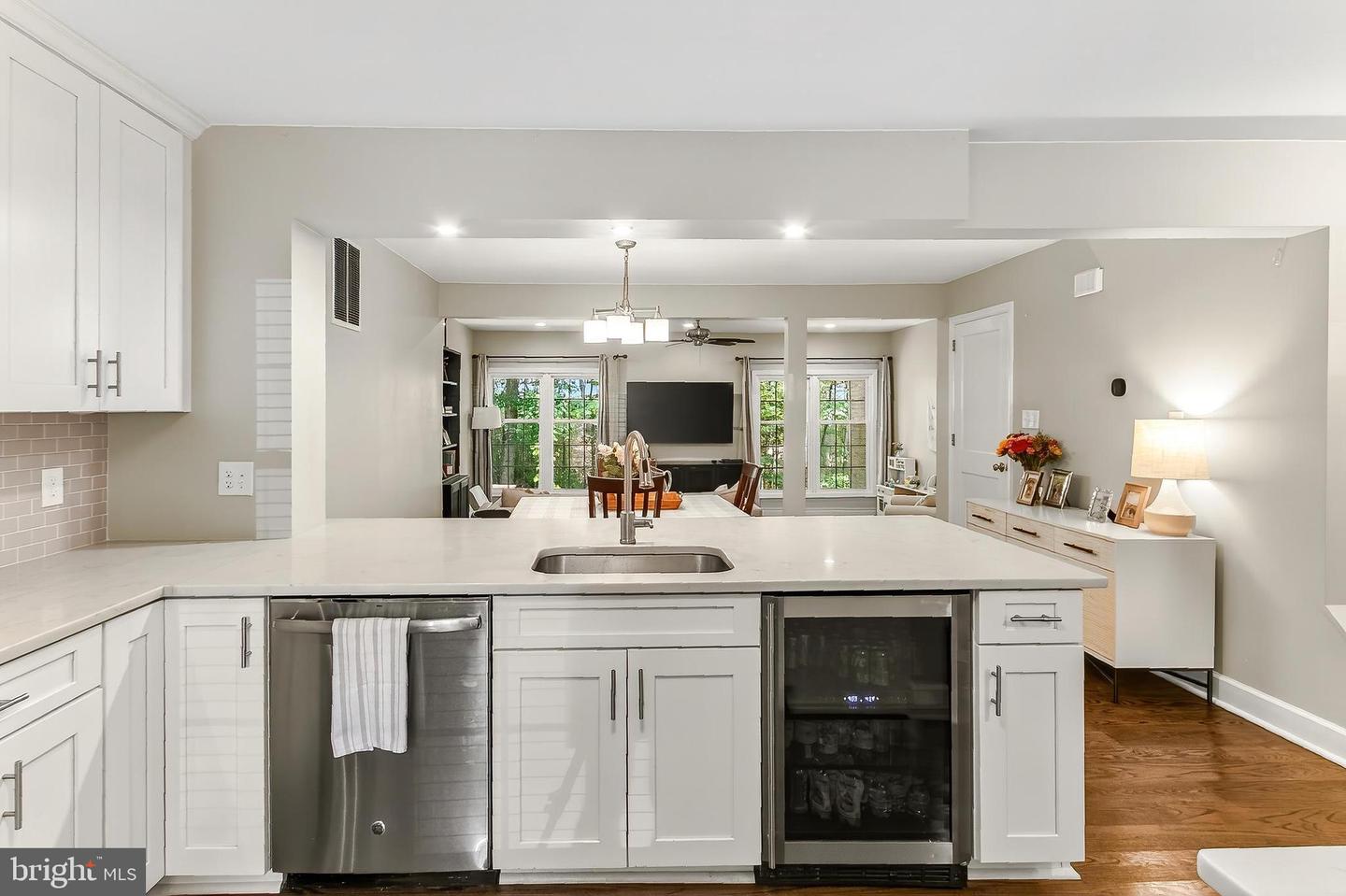 5005 DOMAIN PL, ALEXANDRIA, Virginia 22311, 3 Bedrooms Bedrooms, 8 Rooms Rooms,3 BathroomsBathrooms,Residential,For sale,5005 DOMAIN PL,VAAX2047864 MLS # VAAX2047864