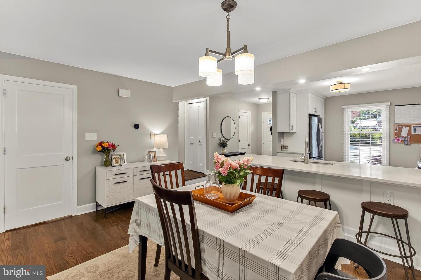 5005 DOMAIN PL, ALEXANDRIA, Virginia 22311, 3 Bedrooms Bedrooms, 8 Rooms Rooms,3 BathroomsBathrooms,Residential,For sale,5005 DOMAIN PL,VAAX2047864 MLS # VAAX2047864