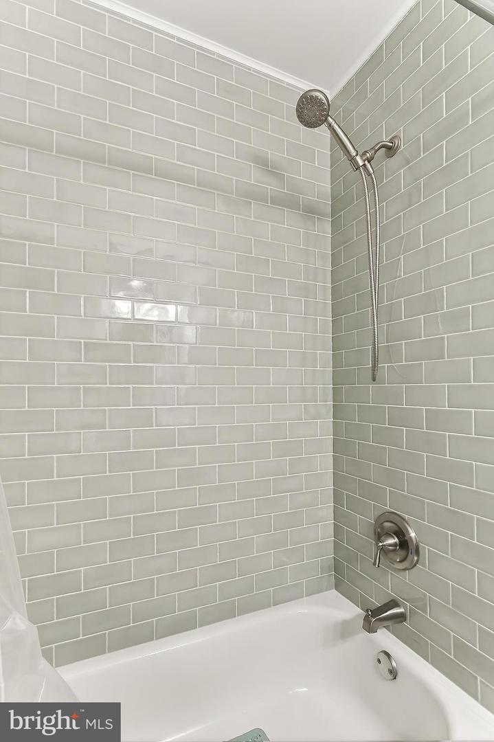 5005 DOMAIN PL, ALEXANDRIA, Virginia 22311, 3 Bedrooms Bedrooms, 8 Rooms Rooms,3 BathroomsBathrooms,Residential,For sale,5005 DOMAIN PL,VAAX2047864 MLS # VAAX2047864
