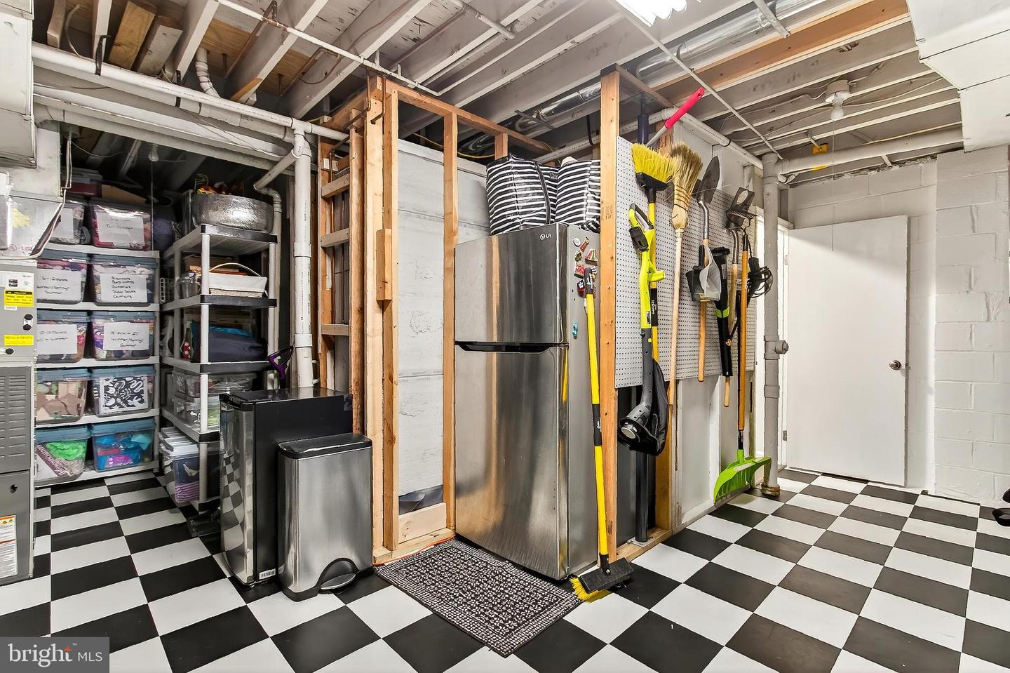 5005 DOMAIN PL, ALEXANDRIA, Virginia 22311, 3 Bedrooms Bedrooms, 8 Rooms Rooms,3 BathroomsBathrooms,Residential,For sale,5005 DOMAIN PL,VAAX2047864 MLS # VAAX2047864