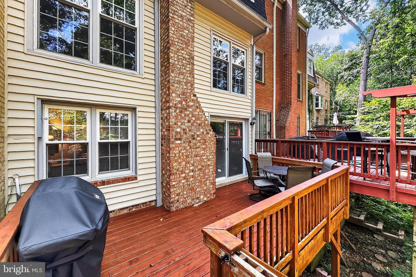 5005 DOMAIN PL, ALEXANDRIA, Virginia 22311, 3 Bedrooms Bedrooms, 8 Rooms Rooms,3 BathroomsBathrooms,Residential,For sale,5005 DOMAIN PL,VAAX2047864 MLS # VAAX2047864