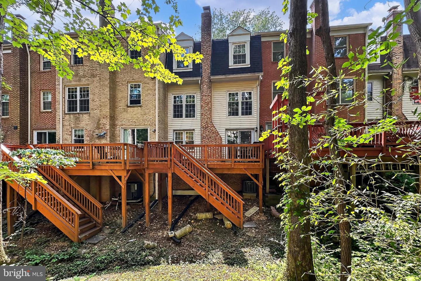 5005 DOMAIN PL, ALEXANDRIA, Virginia 22311, 3 Bedrooms Bedrooms, 8 Rooms Rooms,3 BathroomsBathrooms,Residential,For sale,5005 DOMAIN PL,VAAX2047864 MLS # VAAX2047864