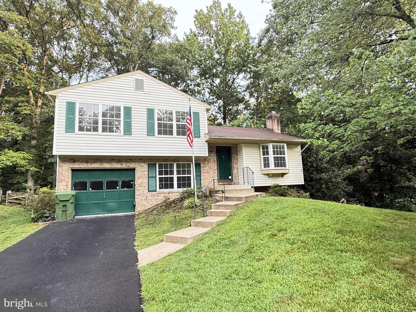 11949 COTTON MILL DR, WOODBRIDGE, Virginia 22192, 3 Bedrooms Bedrooms, ,2 BathroomsBathrooms,Residential,For sale,11949 COTTON MILL DR,VAPW2100000 MLS # VAPW2100000
