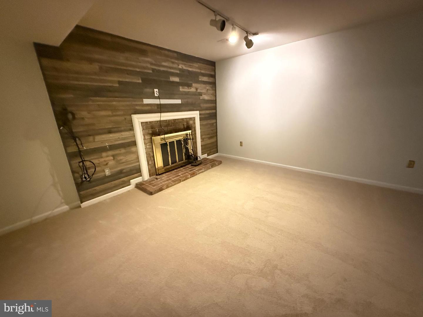 11949 COTTON MILL DR, WOODBRIDGE, Virginia 22192, 3 Bedrooms Bedrooms, ,2 BathroomsBathrooms,Residential,For sale,11949 COTTON MILL DR,VAPW2100000 MLS # VAPW2100000