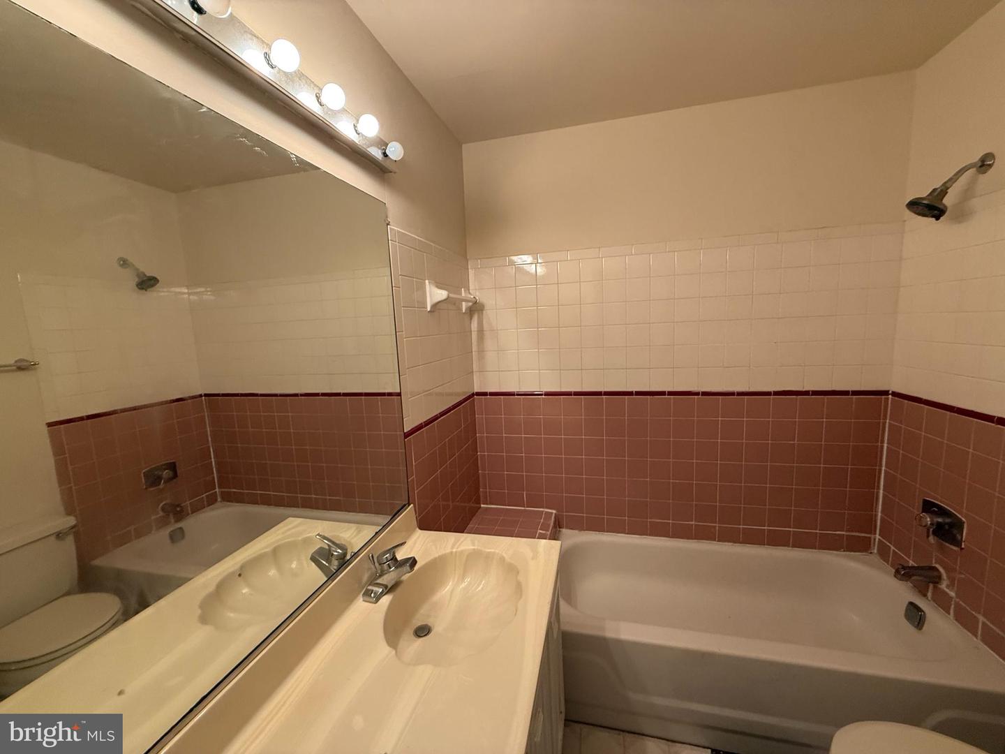 11949 COTTON MILL DR, WOODBRIDGE, Virginia 22192, 3 Bedrooms Bedrooms, ,2 BathroomsBathrooms,Residential,For sale,11949 COTTON MILL DR,VAPW2100000 MLS # VAPW2100000