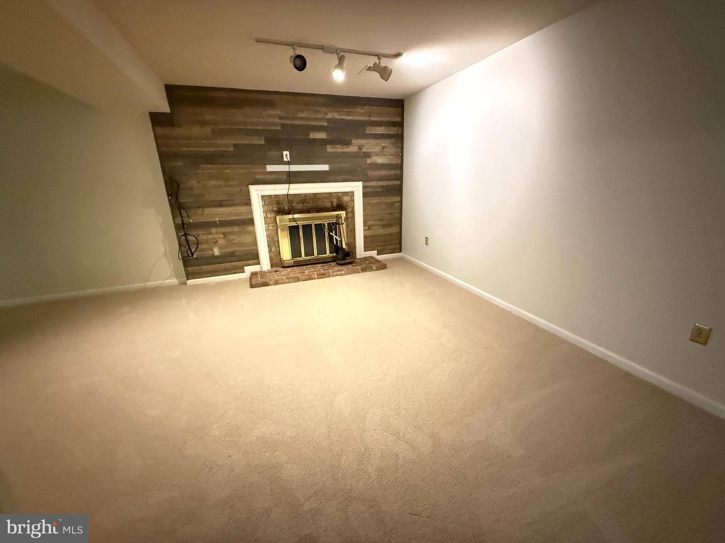 11949 COTTON MILL DR, WOODBRIDGE, Virginia 22192, 3 Bedrooms Bedrooms, ,2 BathroomsBathrooms,Residential,For sale,11949 COTTON MILL DR,VAPW2100000 MLS # VAPW2100000