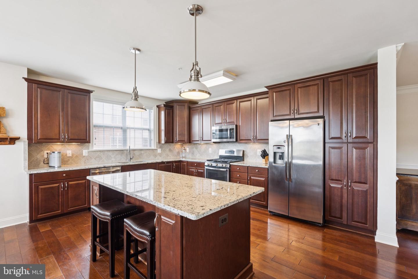 44589 YORK CREST TER #200, ASHBURN, Virginia 20147, 3 Bedrooms Bedrooms, ,2 BathroomsBathrooms,Residential,For sale,44589 YORK CREST TER #200,VALO2103178 MLS # VALO2103178