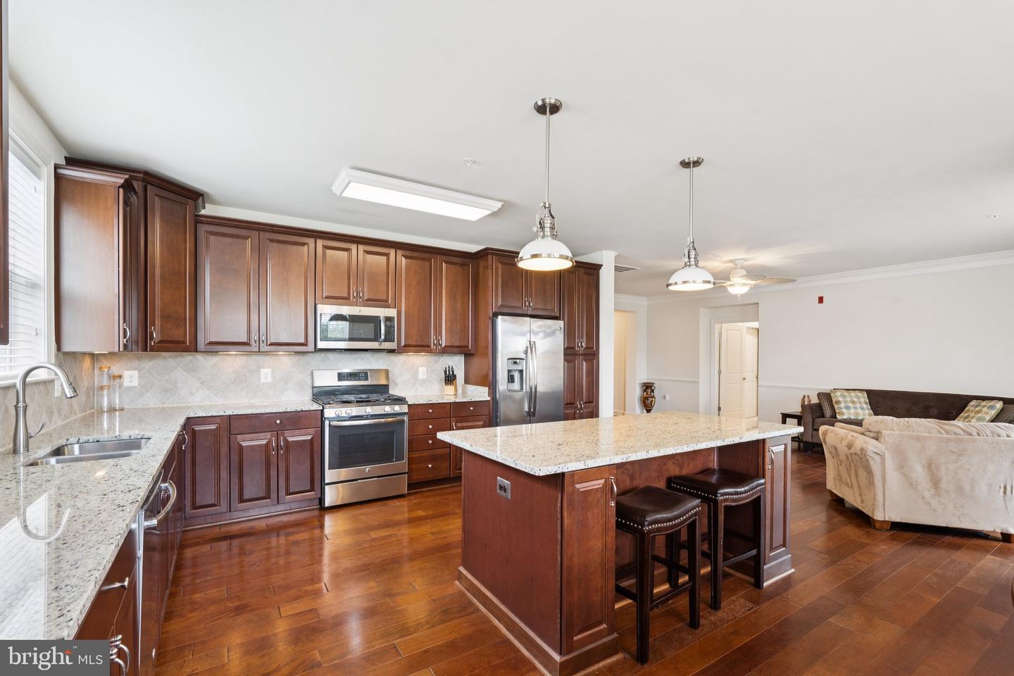 44589 YORK CREST TER #200, ASHBURN, Virginia 20147, 3 Bedrooms Bedrooms, ,2 BathroomsBathrooms,Residential,For sale,44589 YORK CREST TER #200,VALO2103178 MLS # VALO2103178
