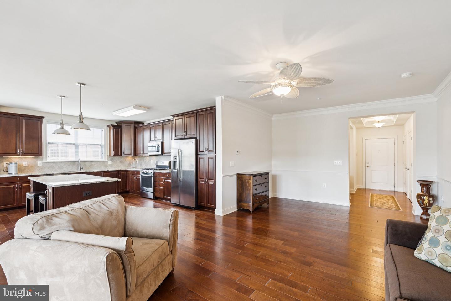 44589 YORK CREST TER #200, ASHBURN, Virginia 20147, 3 Bedrooms Bedrooms, ,2 BathroomsBathrooms,Residential,For sale,44589 YORK CREST TER #200,VALO2103178 MLS # VALO2103178