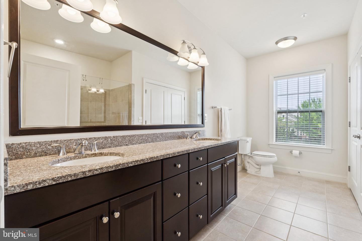 44589 YORK CREST TER #200, ASHBURN, Virginia 20147, 3 Bedrooms Bedrooms, ,2 BathroomsBathrooms,Residential,For sale,44589 YORK CREST TER #200,VALO2103178 MLS # VALO2103178