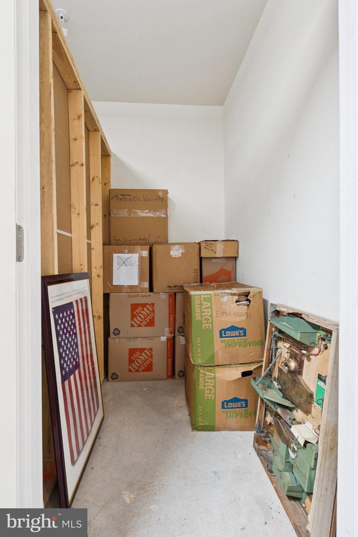 44589 YORK CREST TER #200, ASHBURN, Virginia 20147, 3 Bedrooms Bedrooms, ,2 BathroomsBathrooms,Residential,For sale,44589 YORK CREST TER #200,VALO2103178 MLS # VALO2103178