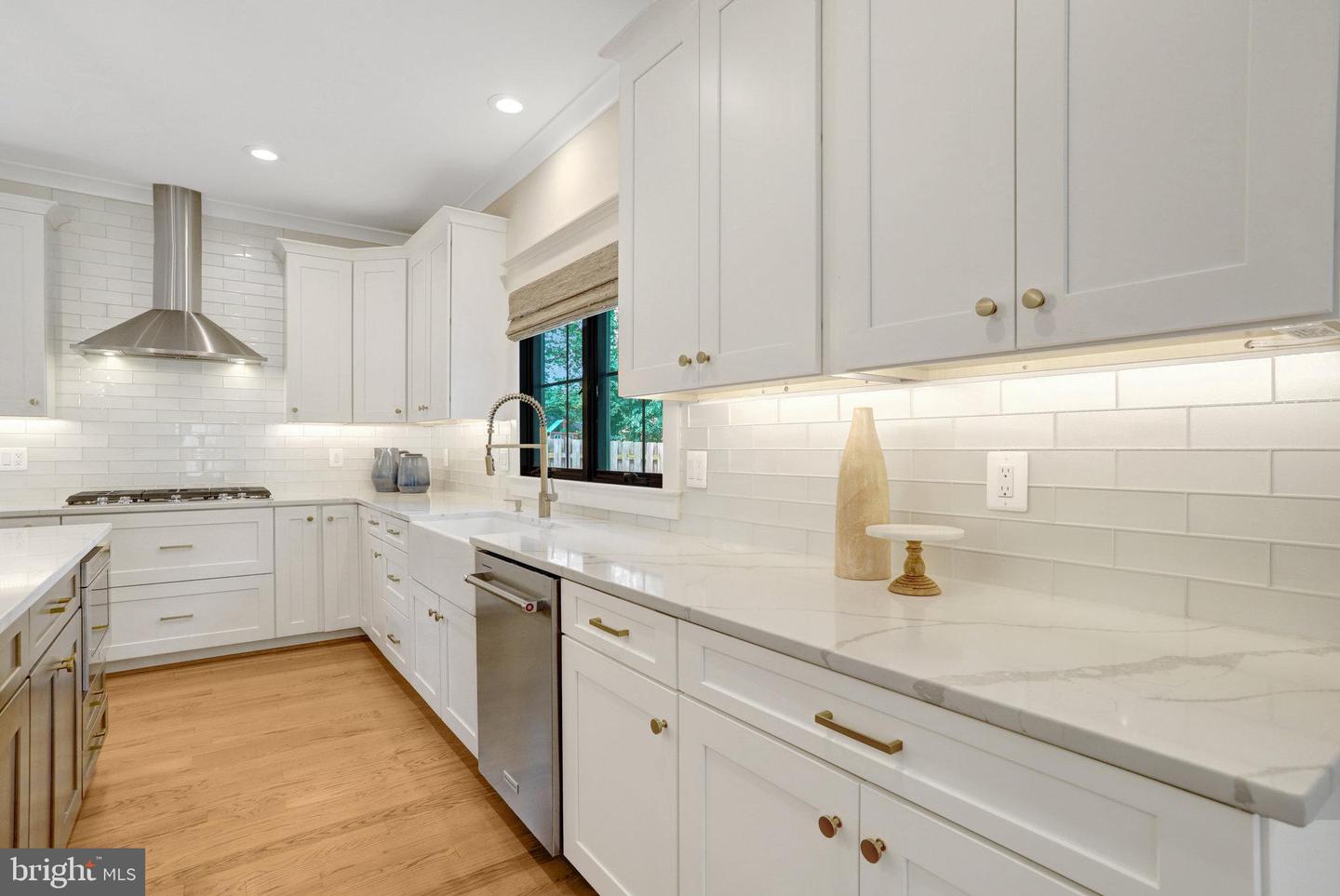 2006 SHENANDOAH RD, ALEXANDRIA, Virginia 22308, 5 Bedrooms Bedrooms, ,5 BathroomsBathrooms,Residential,For sale,2006 SHENANDOAH RD,VAFX2256826 MLS # VAFX2256826