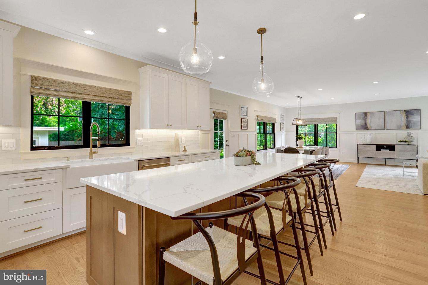 2006 SHENANDOAH RD, ALEXANDRIA, Virginia 22308, 5 Bedrooms Bedrooms, ,5 BathroomsBathrooms,Residential,For sale,2006 SHENANDOAH RD,VAFX2256826 MLS # VAFX2256826