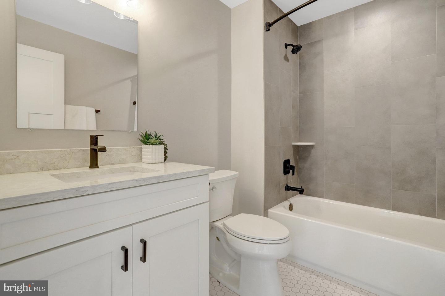 2006 SHENANDOAH RD, ALEXANDRIA, Virginia 22308, 5 Bedrooms Bedrooms, ,5 BathroomsBathrooms,Residential,For sale,2006 SHENANDOAH RD,VAFX2256826 MLS # VAFX2256826