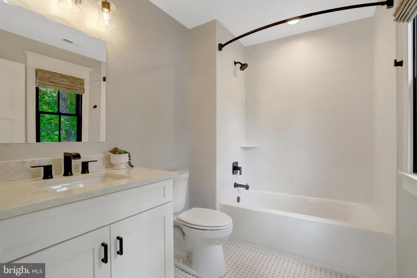 2006 SHENANDOAH RD, ALEXANDRIA, Virginia 22308, 5 Bedrooms Bedrooms, ,5 BathroomsBathrooms,Residential,For sale,2006 SHENANDOAH RD,VAFX2256826 MLS # VAFX2256826