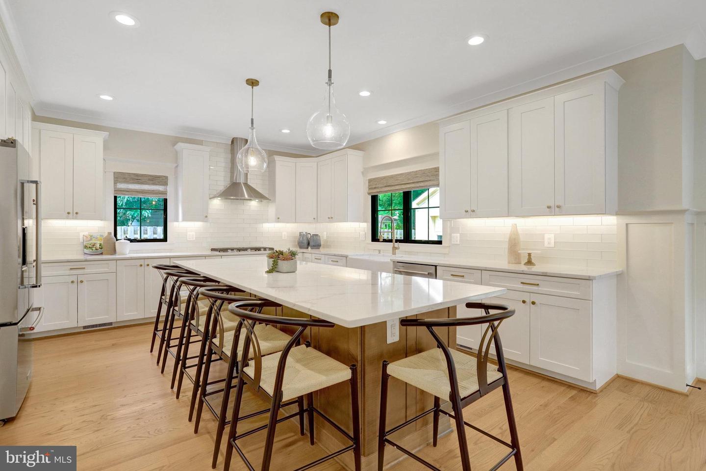 2006 SHENANDOAH RD, ALEXANDRIA, Virginia 22308, 5 Bedrooms Bedrooms, ,5 BathroomsBathrooms,Residential,For sale,2006 SHENANDOAH RD,VAFX2256826 MLS # VAFX2256826
