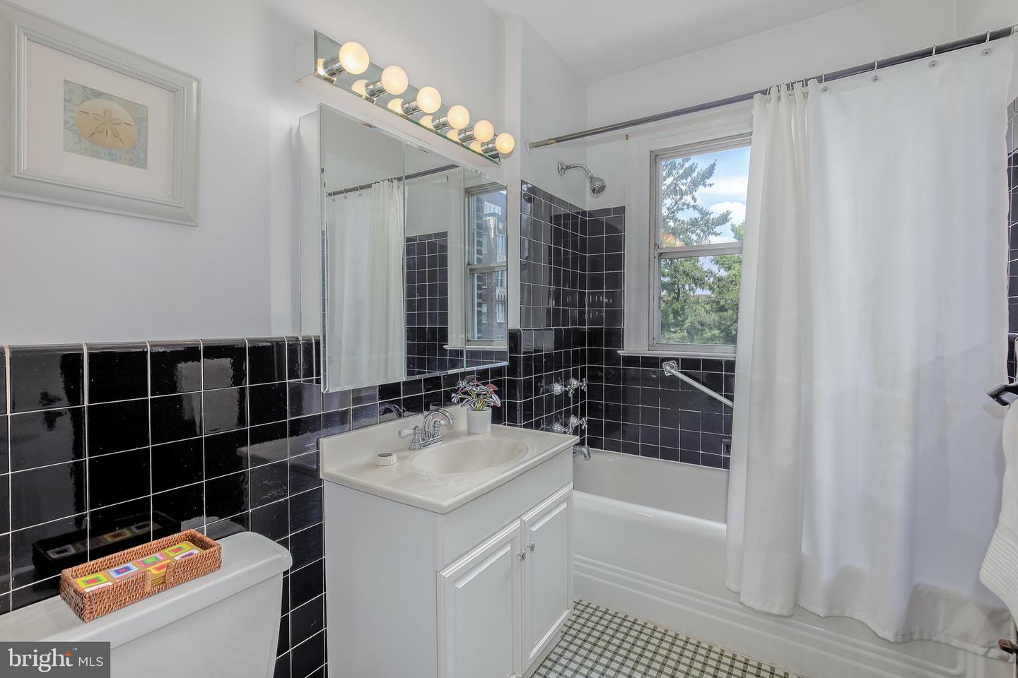 4000 CATHEDRAL AVE NW #516B, WASHINGTON, District Of Columbia 20016, 2 Bedrooms Bedrooms, ,1 BathroomBathrooms,Residential,For sale,4000 CATHEDRAL AVE NW #516B,DCDC2212298 MLS # DCDC2212298