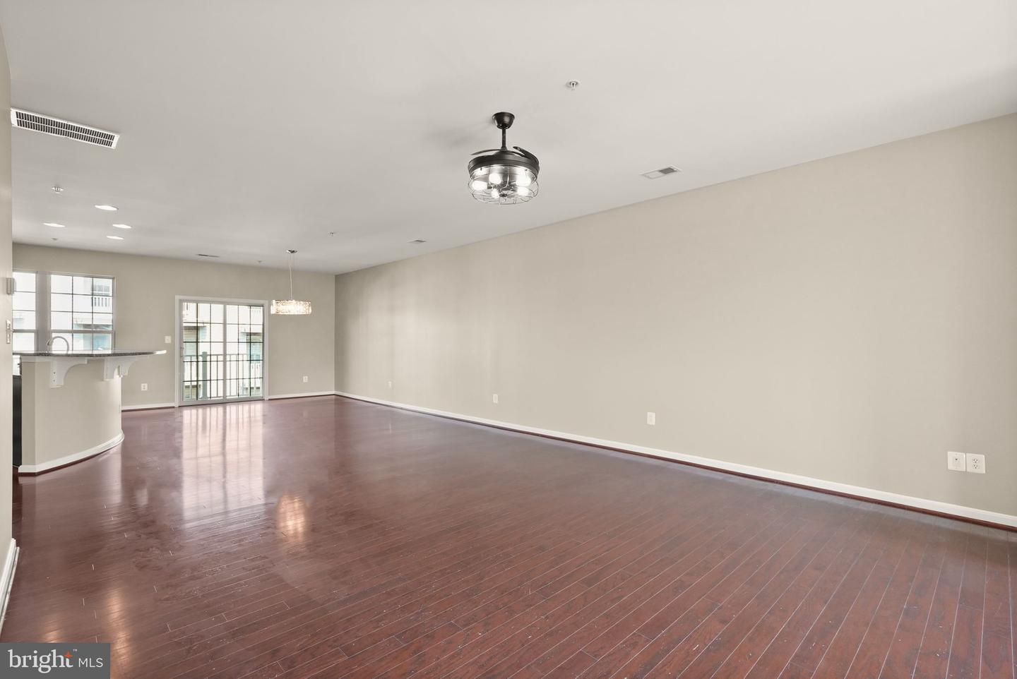 7913 CRESCENT PARK DR, GAINESVILLE, Virginia 20155, 3 Bedrooms Bedrooms, ,2 BathroomsBathrooms,Residential,For sale,7913 CRESCENT PARK DR,VAPW2100046 MLS # VAPW2100046