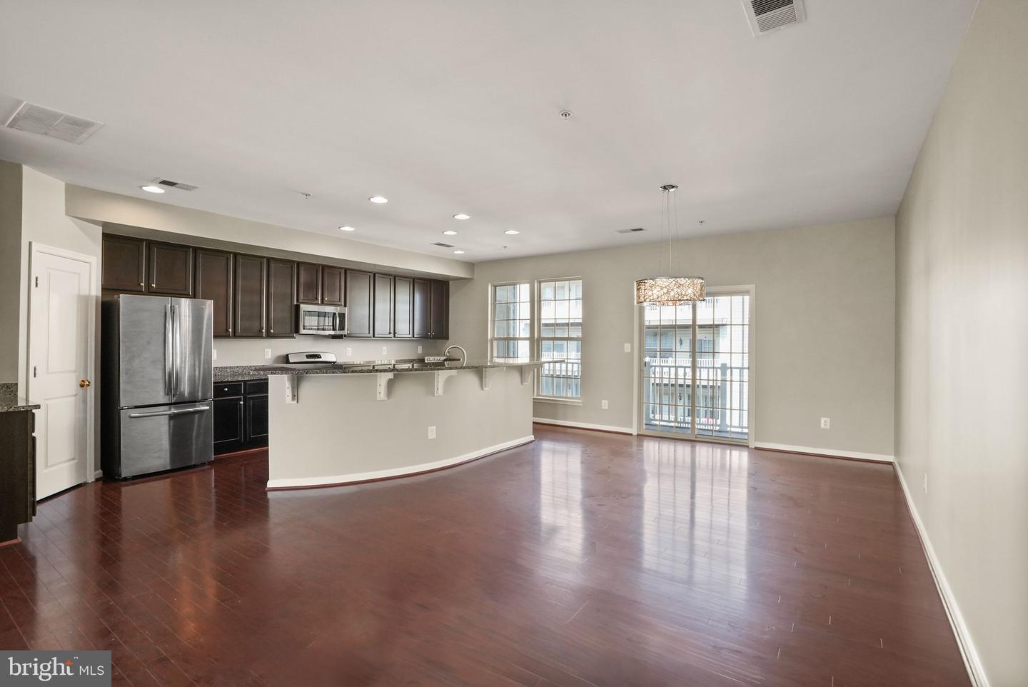 7913 CRESCENT PARK DR, GAINESVILLE, Virginia 20155, 3 Bedrooms Bedrooms, ,2 BathroomsBathrooms,Residential,For sale,7913 CRESCENT PARK DR,VAPW2100046 MLS # VAPW2100046