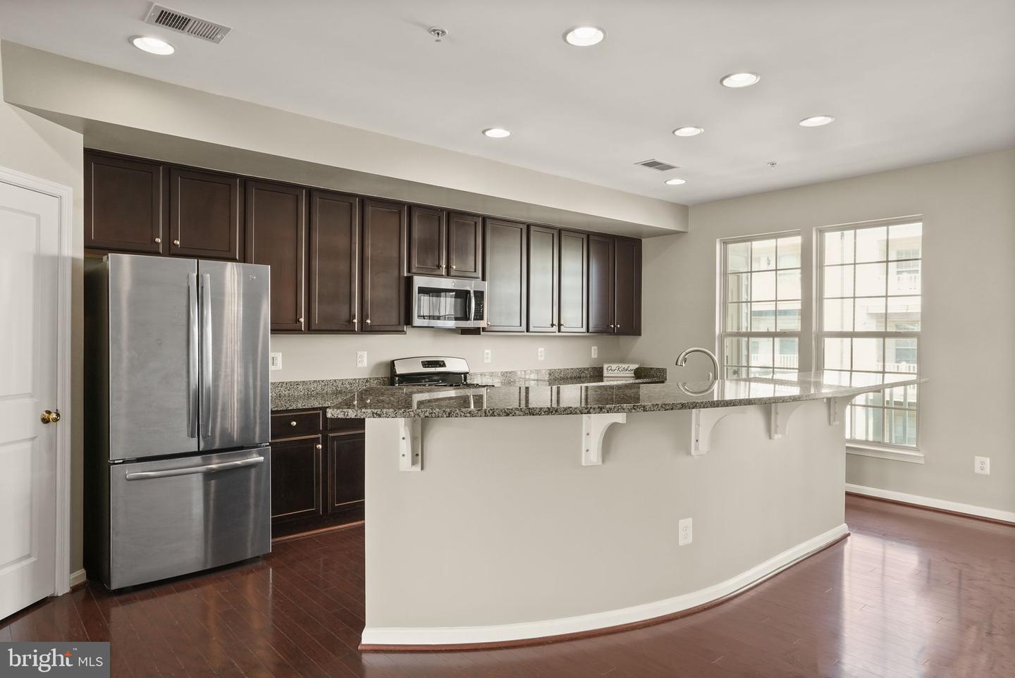 7913 CRESCENT PARK DR, GAINESVILLE, Virginia 20155, 3 Bedrooms Bedrooms, ,2 BathroomsBathrooms,Residential,For sale,7913 CRESCENT PARK DR,VAPW2100046 MLS # VAPW2100046