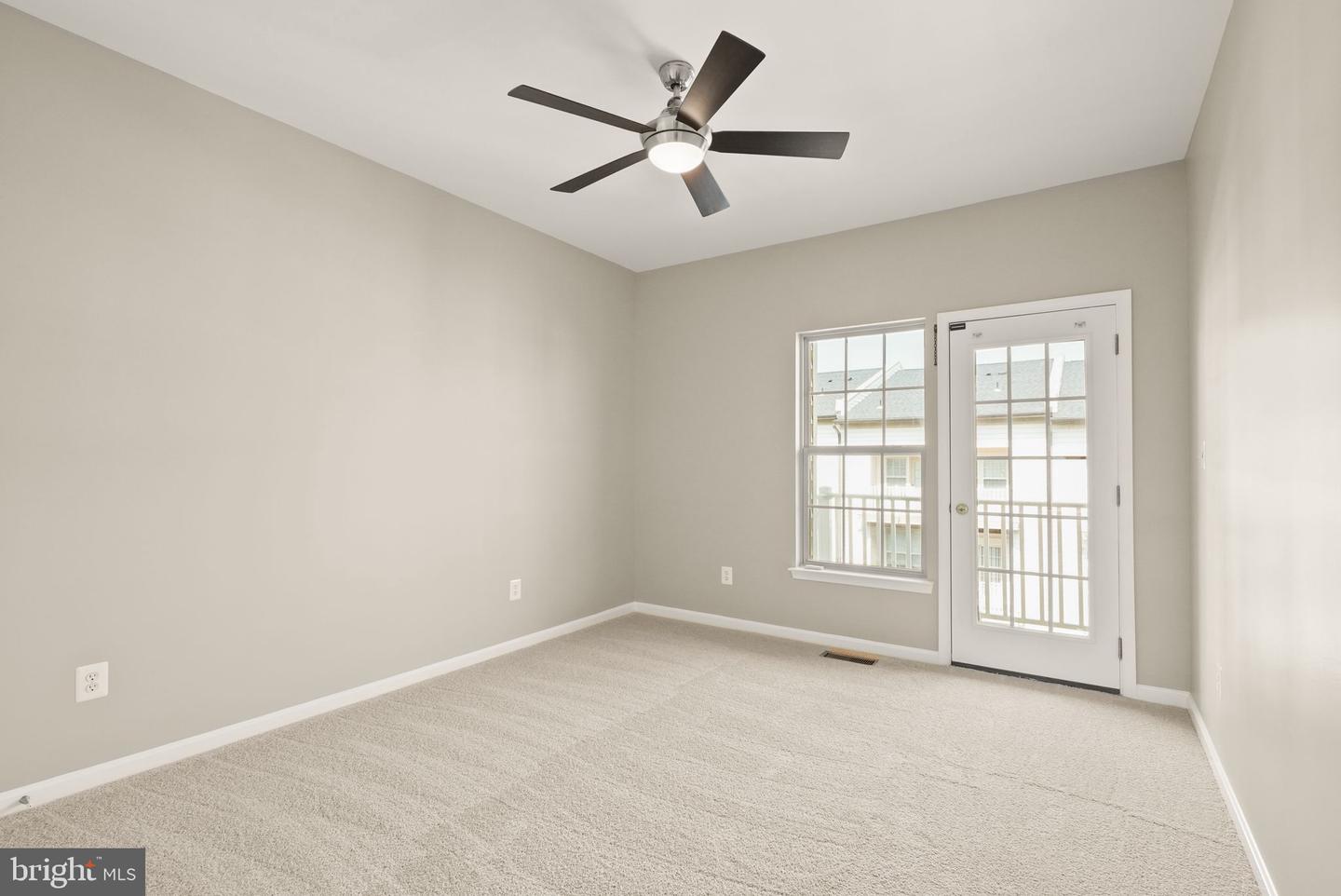 7913 CRESCENT PARK DR, GAINESVILLE, Virginia 20155, 3 Bedrooms Bedrooms, ,2 BathroomsBathrooms,Residential,For sale,7913 CRESCENT PARK DR,VAPW2100046 MLS # VAPW2100046
