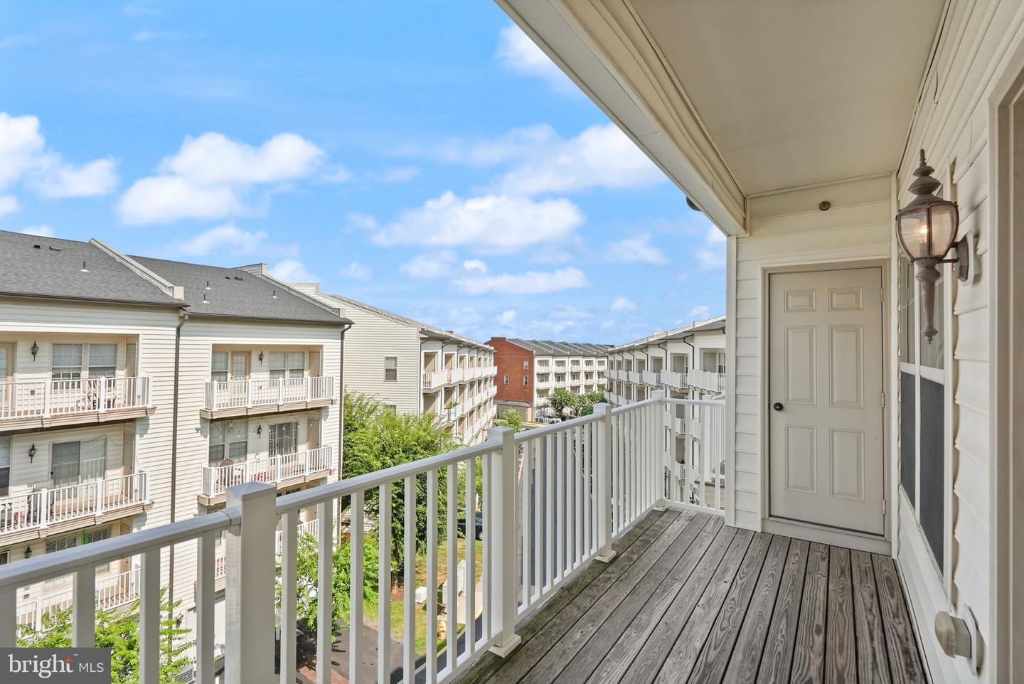 7913 CRESCENT PARK DR, GAINESVILLE, Virginia 20155, 3 Bedrooms Bedrooms, ,2 BathroomsBathrooms,Residential,For sale,7913 CRESCENT PARK DR,VAPW2100046 MLS # VAPW2100046