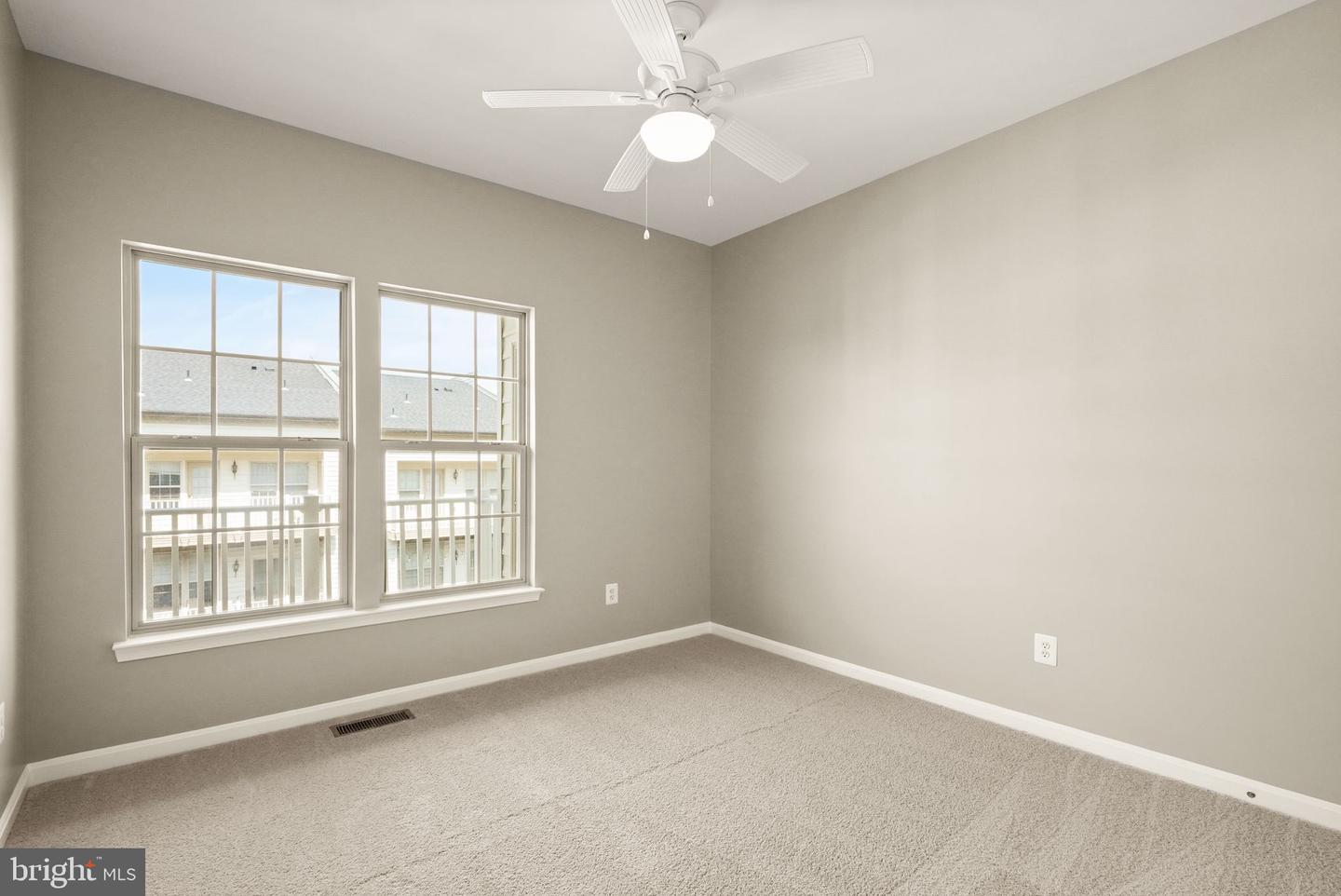 7913 CRESCENT PARK DR, GAINESVILLE, Virginia 20155, 3 Bedrooms Bedrooms, ,2 BathroomsBathrooms,Residential,For sale,7913 CRESCENT PARK DR,VAPW2100046 MLS # VAPW2100046