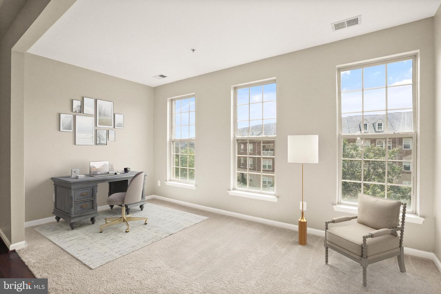 7913 CRESCENT PARK DR, GAINESVILLE, Virginia 20155, 3 Bedrooms Bedrooms, ,2 BathroomsBathrooms,Residential,For sale,7913 CRESCENT PARK DR,VAPW2100046 MLS # VAPW2100046
