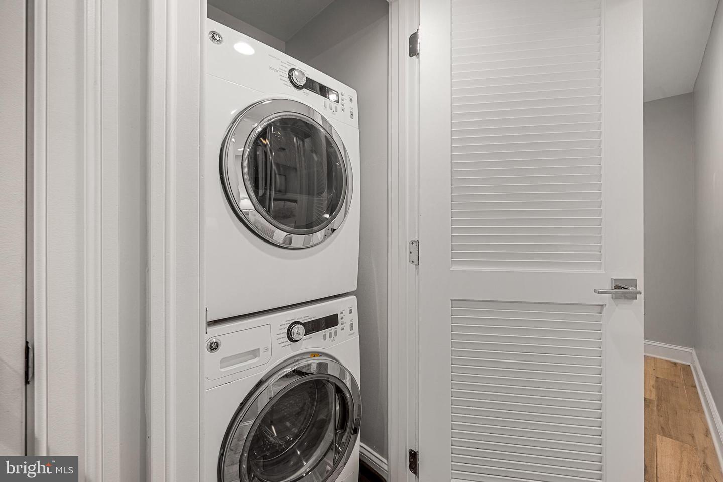 1915 2ND ST NW, WASHINGTON, District Of Columbia 20001, 4 Bedrooms Bedrooms, ,3 BathroomsBathrooms,Residential,For sale,1915 2ND ST NW,DCDC2212466 MLS # DCDC2212466