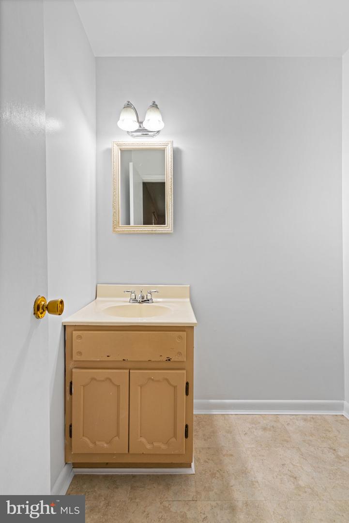5526 SLATER ST, FREDERICKSBURG, Virginia 22407, 3 Bedrooms Bedrooms, 7 Rooms Rooms,2 BathroomsBathrooms,Residential,For sale,5526 SLATER ST,VASP2034950 MLS # VASP2034950