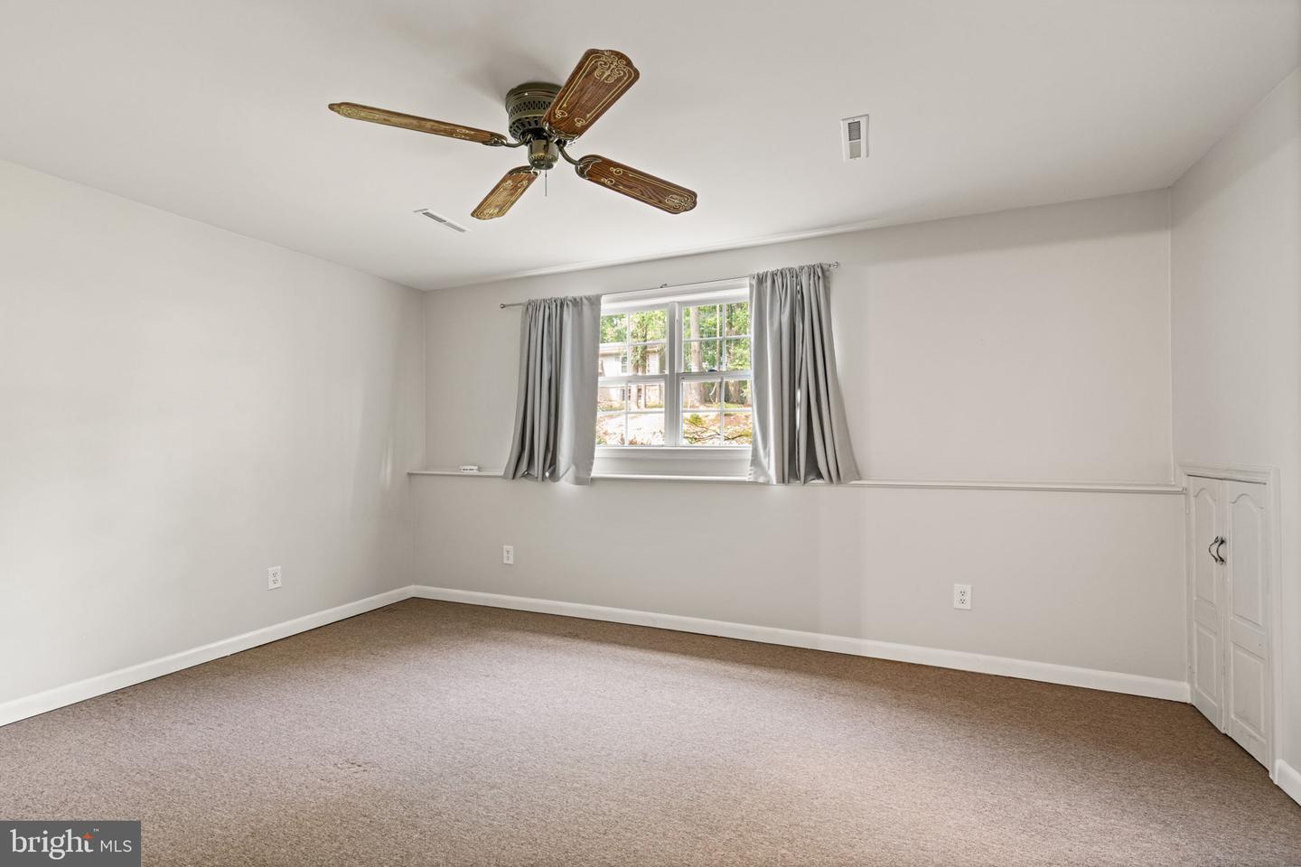 5526 SLATER ST, FREDERICKSBURG, Virginia 22407, 3 Bedrooms Bedrooms, 7 Rooms Rooms,2 BathroomsBathrooms,Residential,For sale,5526 SLATER ST,VASP2034950 MLS # VASP2034950