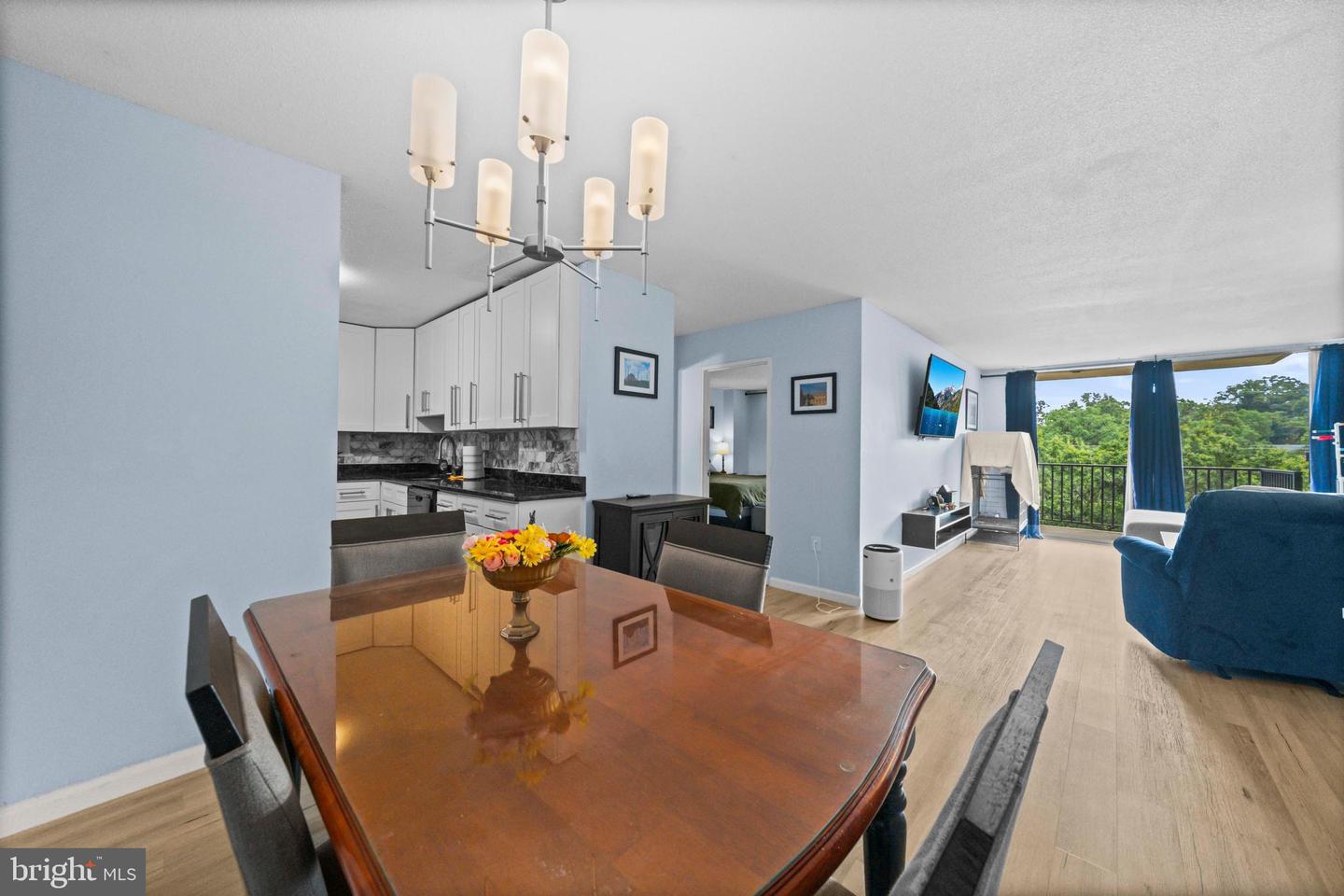 4600 S FOUR MILE RUN DR #707, ARLINGTON, Virginia 22204, 1 Bedroom Bedrooms, ,1 BathroomBathrooms,Residential,For sale,4600 S FOUR MILE RUN DR #707,VAAR2061492 MLS # VAAR2061492