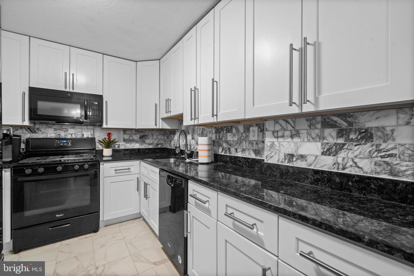 4600 S FOUR MILE RUN DR #707, ARLINGTON, Virginia 22204, 1 Bedroom Bedrooms, ,1 BathroomBathrooms,Residential,For sale,4600 S FOUR MILE RUN DR #707,VAAR2061492 MLS # VAAR2061492