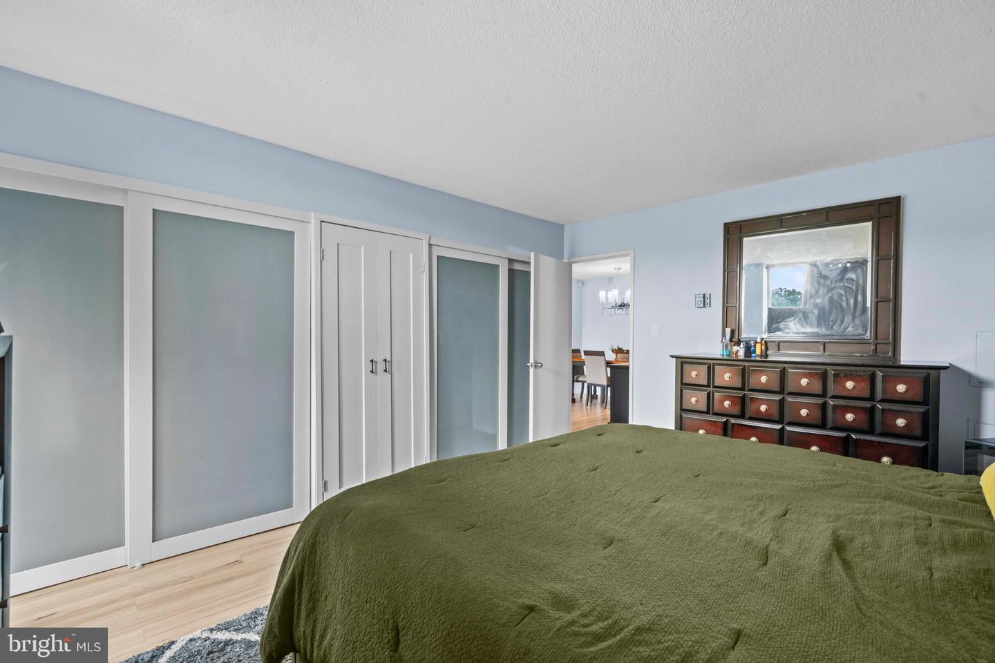 4600 S FOUR MILE RUN DR #707, ARLINGTON, Virginia 22204, 1 Bedroom Bedrooms, ,1 BathroomBathrooms,Residential,For sale,4600 S FOUR MILE RUN DR #707,VAAR2061492 MLS # VAAR2061492