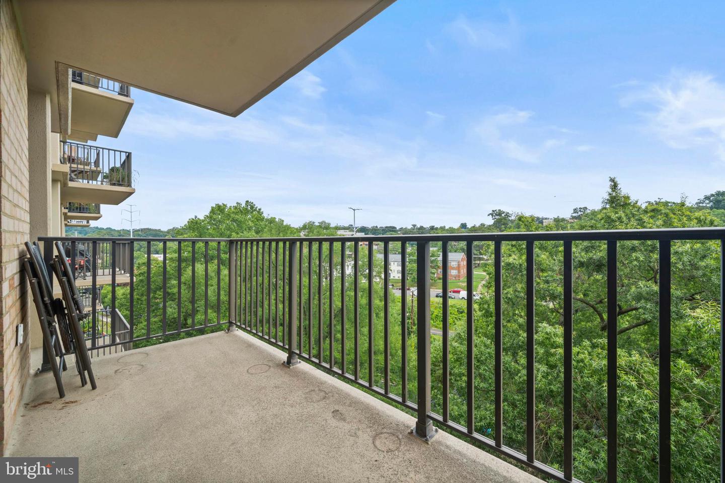 4600 S FOUR MILE RUN DR #707, ARLINGTON, Virginia 22204, 1 Bedroom Bedrooms, ,1 BathroomBathrooms,Residential,For sale,4600 S FOUR MILE RUN DR #707,VAAR2061492 MLS # VAAR2061492