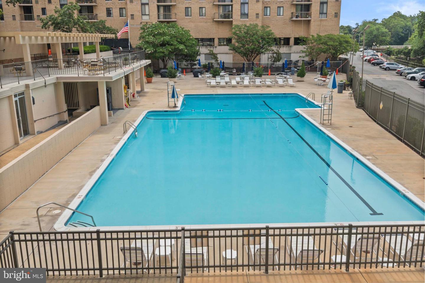 4600 S FOUR MILE RUN DR #707, ARLINGTON, Virginia 22204, 1 Bedroom Bedrooms, ,1 BathroomBathrooms,Residential,For sale,4600 S FOUR MILE RUN DR #707,VAAR2061492 MLS # VAAR2061492
