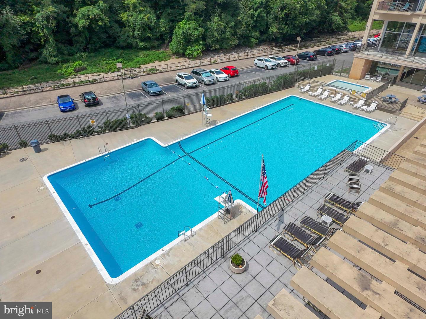 4600 S FOUR MILE RUN DR #707, ARLINGTON, Virginia 22204, 1 Bedroom Bedrooms, ,1 BathroomBathrooms,Residential,For sale,4600 S FOUR MILE RUN DR #707,VAAR2061492 MLS # VAAR2061492