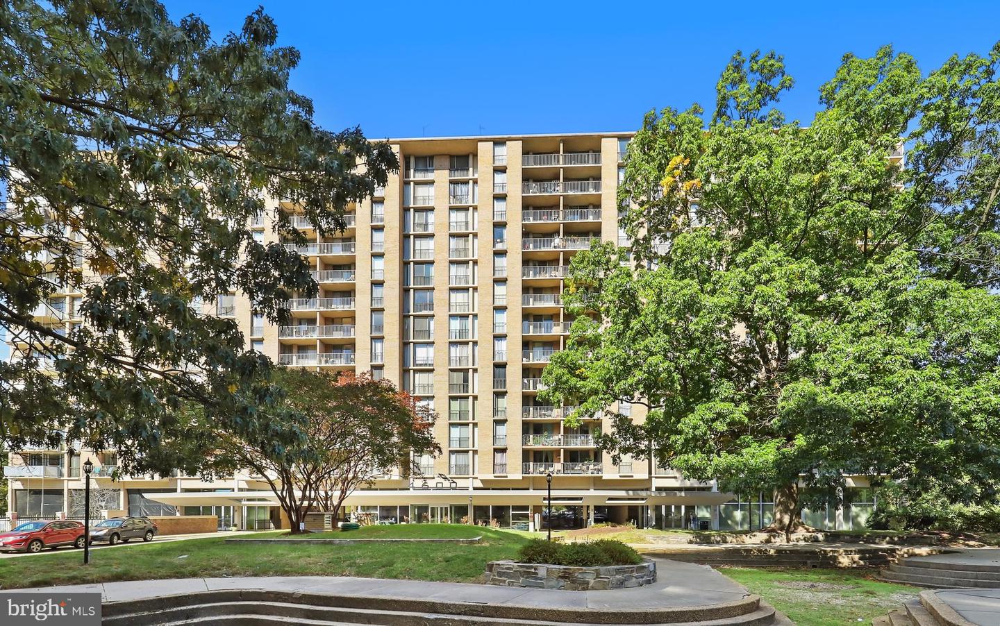 4600 S FOUR MILE RUN DR #707, ARLINGTON, Virginia 22204, 1 Bedroom Bedrooms, ,1 BathroomBathrooms,Residential,For sale,4600 S FOUR MILE RUN DR #707,VAAR2061492 MLS # VAAR2061492