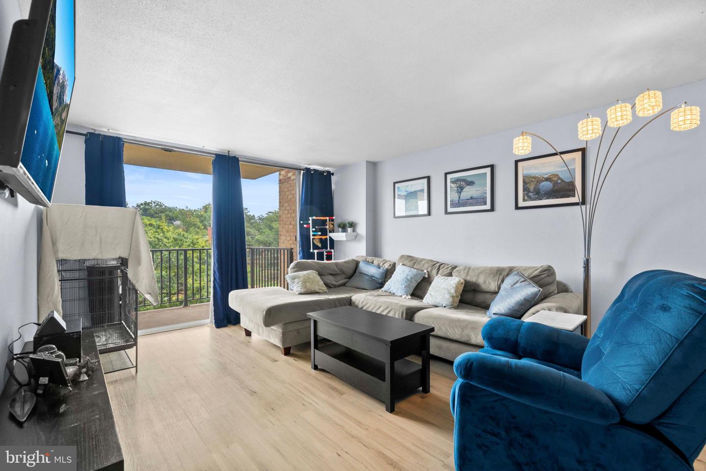 4600 S FOUR MILE RUN DR #707, ARLINGTON, Virginia 22204, 1 Bedroom Bedrooms, ,1 BathroomBathrooms,Residential,For sale,4600 S FOUR MILE RUN DR #707,VAAR2061492 MLS # VAAR2061492