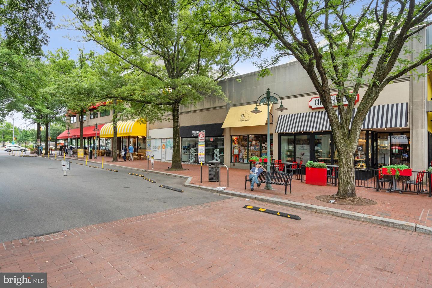 4600 S FOUR MILE RUN DR #707, ARLINGTON, Virginia 22204, 1 Bedroom Bedrooms, ,1 BathroomBathrooms,Residential,For sale,4600 S FOUR MILE RUN DR #707,VAAR2061492 MLS # VAAR2061492
