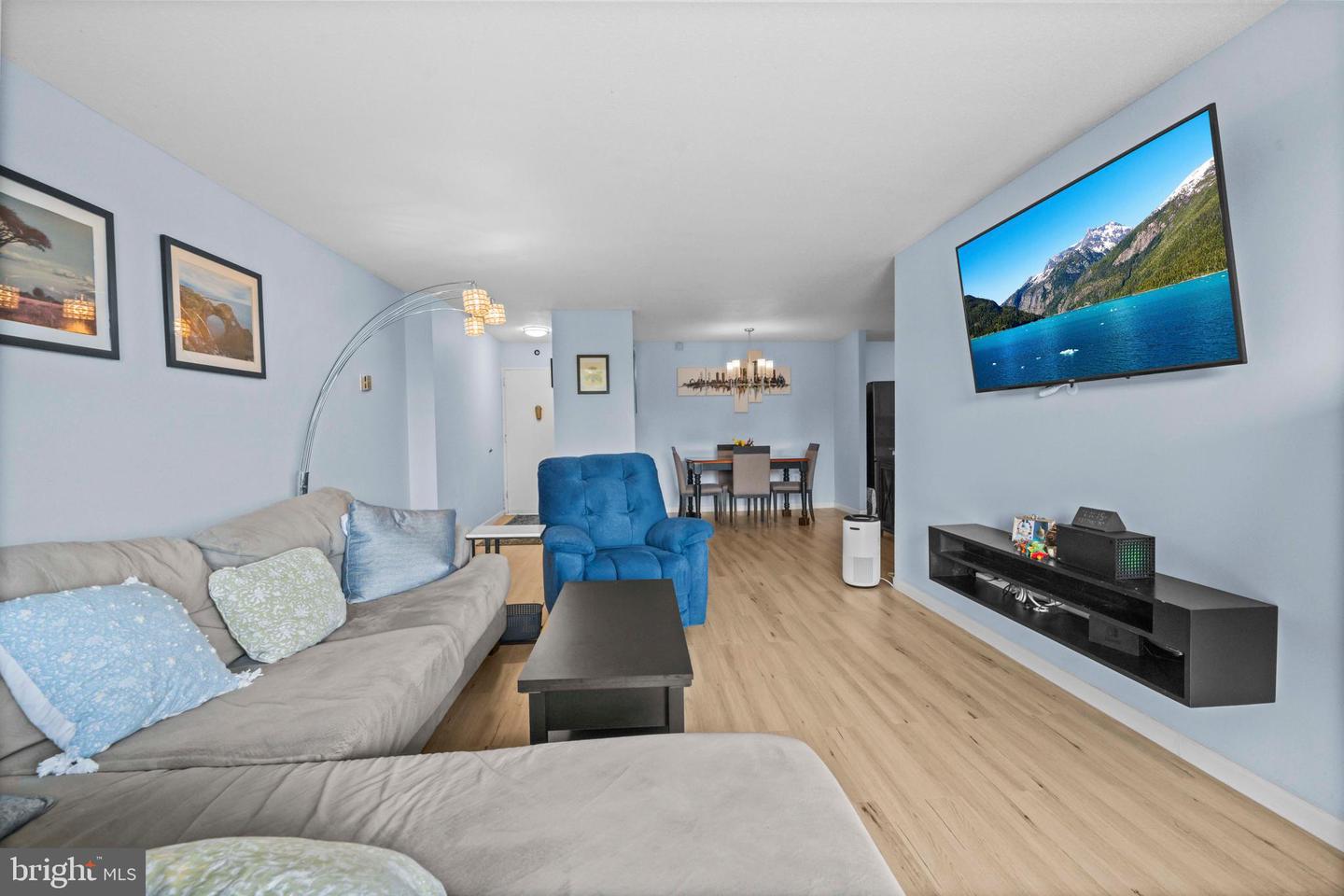4600 S FOUR MILE RUN DR #707, ARLINGTON, Virginia 22204, 1 Bedroom Bedrooms, ,1 BathroomBathrooms,Residential,For sale,4600 S FOUR MILE RUN DR #707,VAAR2061492 MLS # VAAR2061492