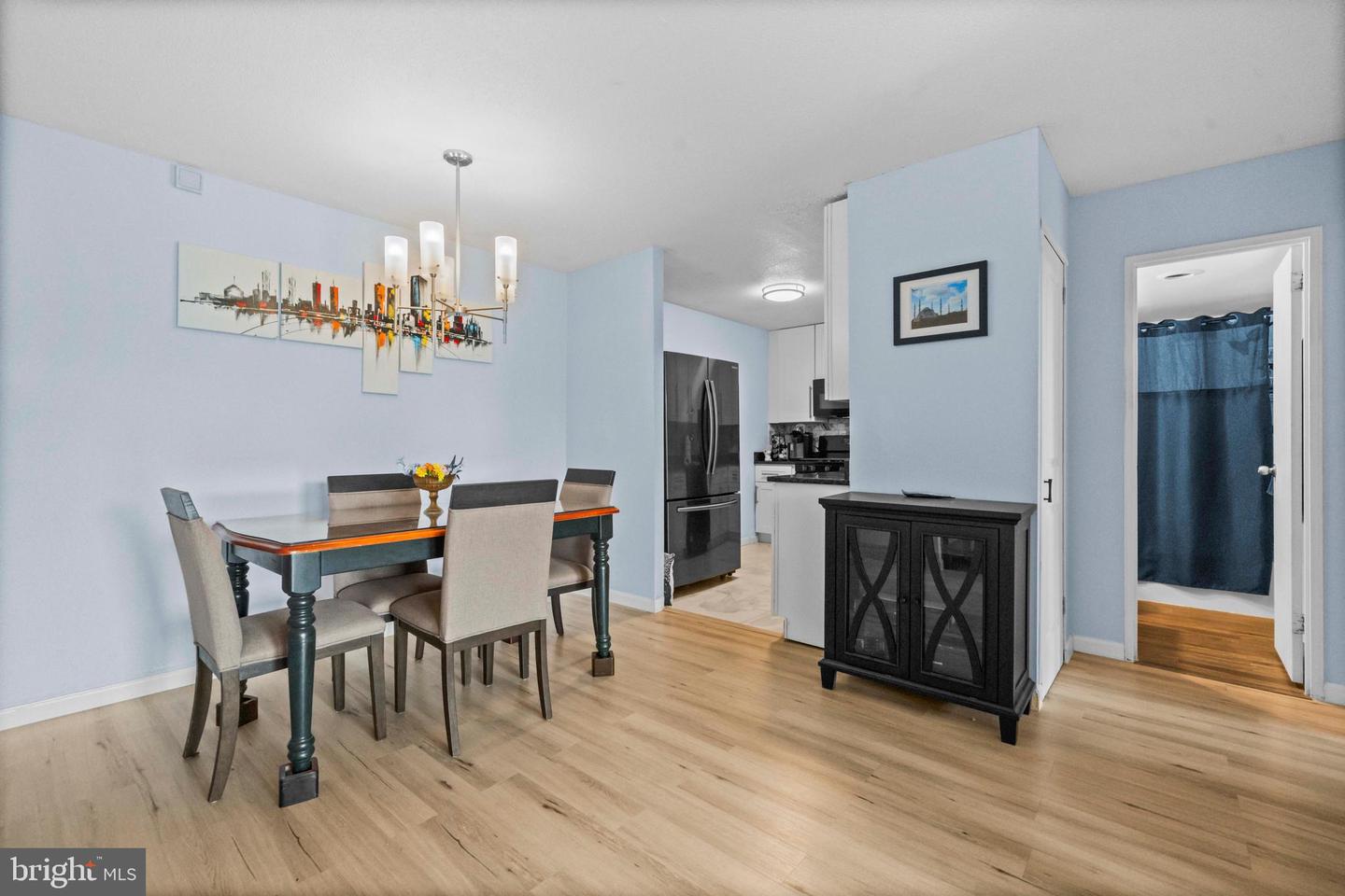 4600 S FOUR MILE RUN DR #707, ARLINGTON, Virginia 22204, 1 Bedroom Bedrooms, ,1 BathroomBathrooms,Residential,For sale,4600 S FOUR MILE RUN DR #707,VAAR2061492 MLS # VAAR2061492