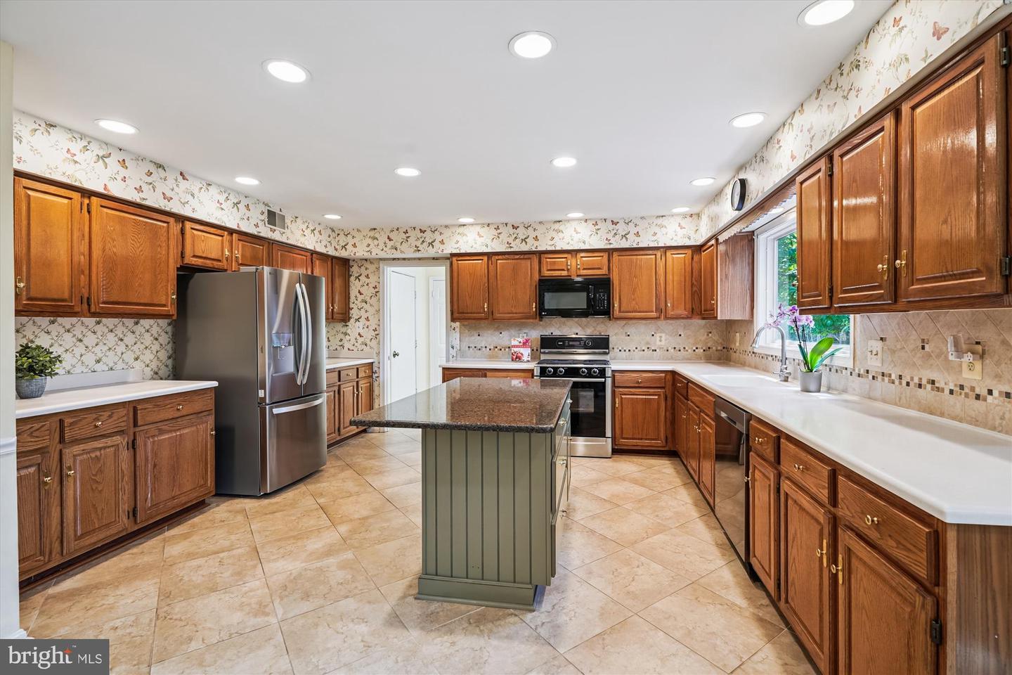 6416 GRISTMILL SQUARE TRCE, CENTREVILLE, Virginia 20120, 4 Bedrooms Bedrooms, ,3 BathroomsBathrooms,Residential,For sale,6416 GRISTMILL SQUARE TRCE,VAFX2257828 MLS # VAFX2257828